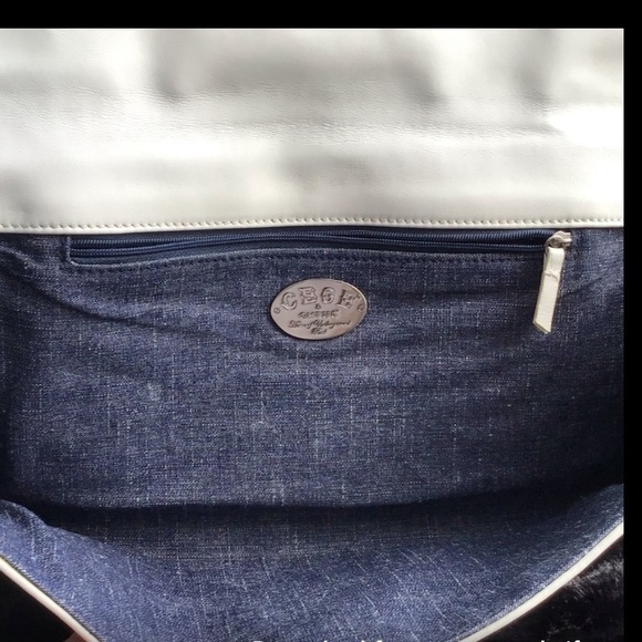 VTG Y2K CBGB WHITE 100% LEATHER BAG~SILVER BUTTERFLY CLASP & CHAIN~DENIM LINING - Picture 6 of 9